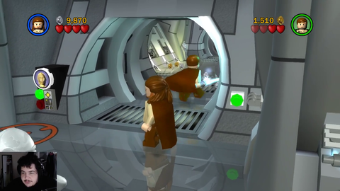 Greek quits Lego StarWars after 5 minutes because it's too difficult.