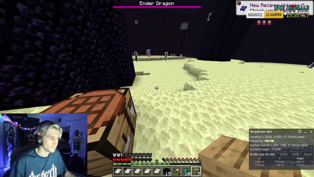 xQc takes back the Minecraft speedrun record from Forsen (16:38)