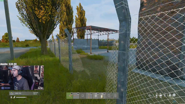 Summt1g reads a note in DayZ