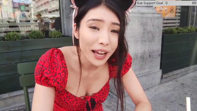 Japanese girl reviews 1st McDonald's hamburger