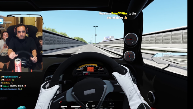 Squeex squeexes the car