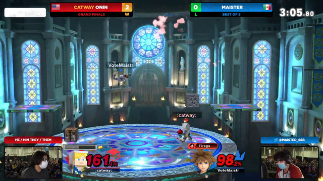 Confetti Goes off Mid Set at Super Smash Con