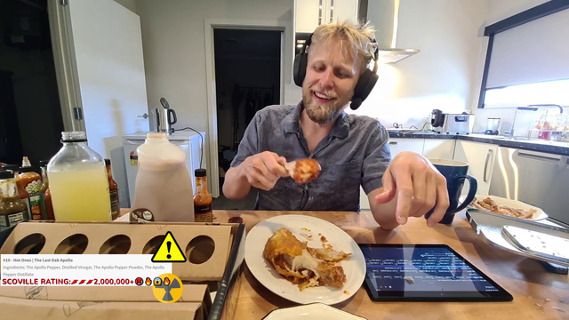 Quin eats 2m+ scoville hot sauce