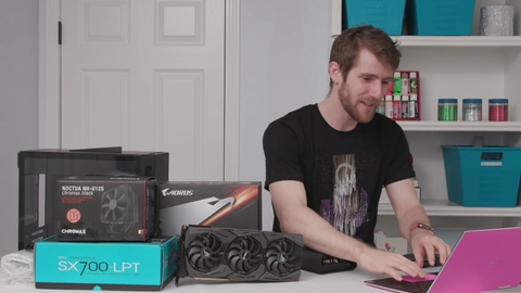 Linus exposes his real opinion on twitch chat