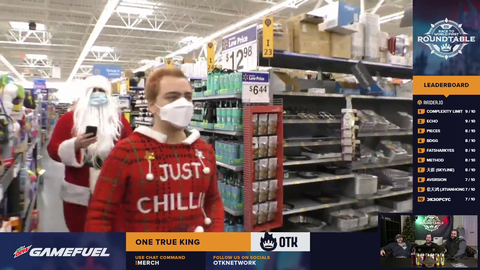 Mizkif clowning his way out of Walmart after being kicked out with Santa