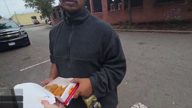 OnyxDenji gets beat up after harassing homeless people on stream