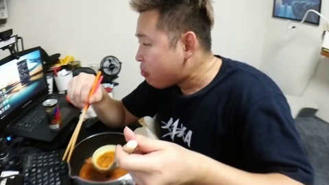 Hyubsama has a *very* good reason for not losing weight