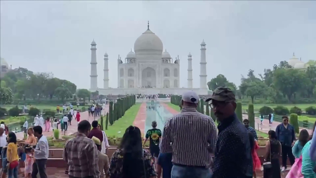 Jay first person on twitch to stream the Taj Mahal