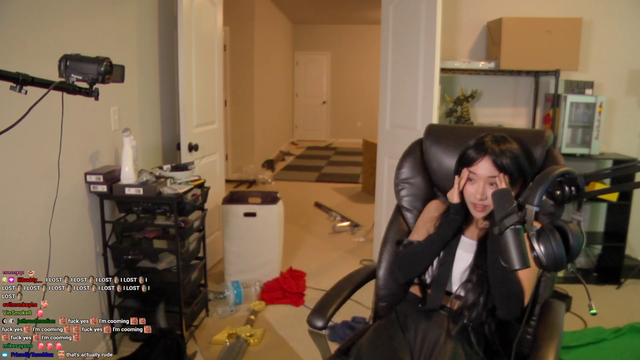 Esfand Does Tifa Cosplay