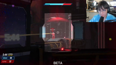 Michael Reeves goes on killing spree in Portal 3 (Splitgate)
