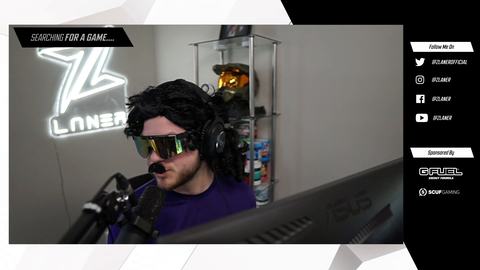 Warzone Pro ZLaner cosplaying as the 2-time