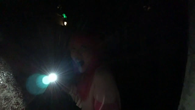 Jake and Eloise get spooked!
