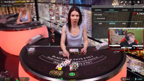 Streamer playing blackjack goes from $450 to $2 in a few minutes then flips his whole desk