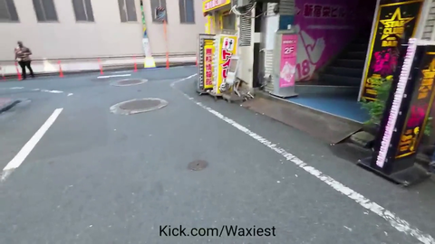 Waxiest runs into the infamous touts known for their aggression