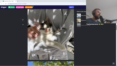 Forsen shows a picture with his cat
