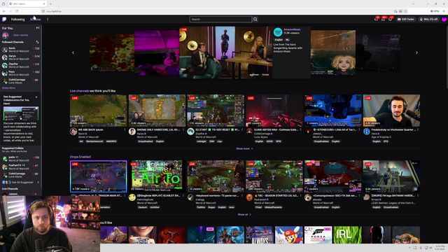 Soda tries to figure out what race to play in Dark and Darker