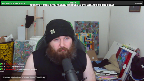 Streamer celebrates having his car payment drop from $357 to $198 after climbing his credit score over 600 for the first time since his mom ruined his credit as a child