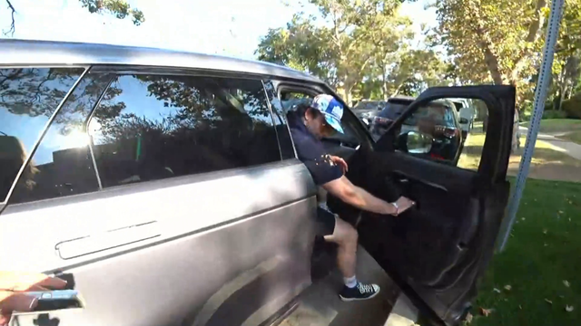 Hasan fix your chair OMEGALUL