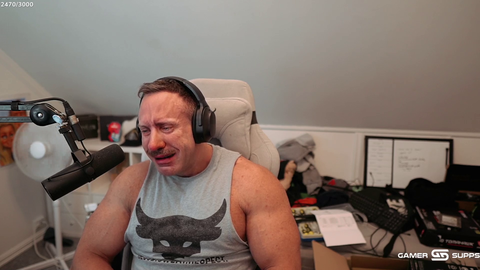 Knut crying on stream.