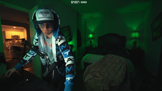 Cyr bringing back early 2000s aesthetic