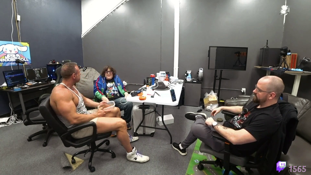 Andy Milonakis meets Knut's dog
