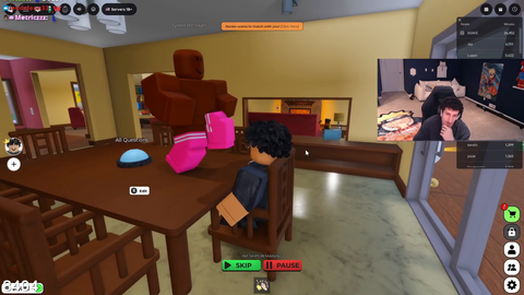 Mooda destroys his cam after R6 & roblox ban lol