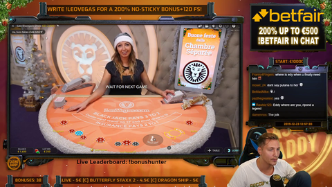 Streamer trust chat with Italian translation