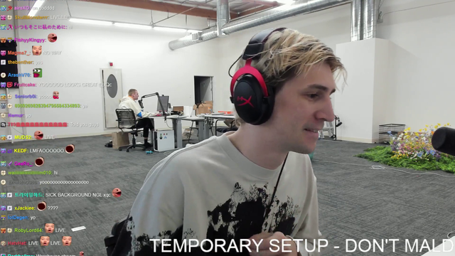 XQC working at an 8-5 in the office
