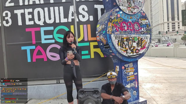 Wholesome twitch content, singing with random street performer