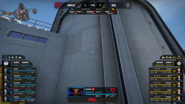 CSGO game observer shows his disappointment