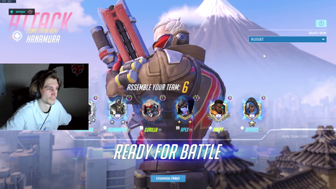 xQc in his natural habitat