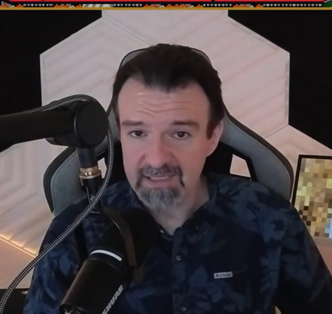 Legendary moron DarkSydePhil discusses economics on stream.