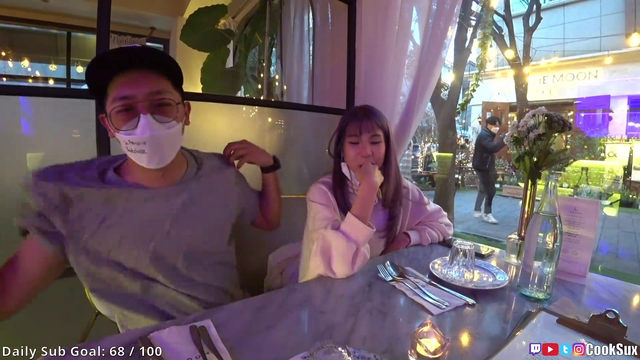 Blind date tries to run away when guy rips his shirt off in fancy restaurant