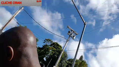 EBZ  walks into restaurant and waitress automatically assumes he's on foodstamps cause he's black.