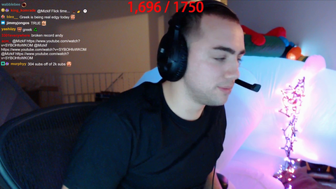 Greek and Mizkif leave the call to pick their next target