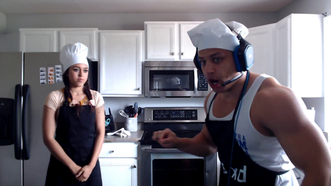 Macaiyla fucks tyler1 in the ass on stream.