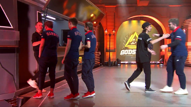 CSGO player gets an unexpected handshake