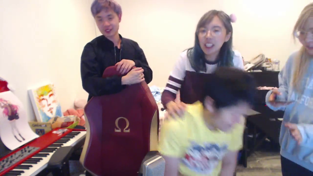 Toast makes an announcement before the stream ends