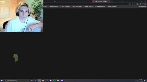 xQc Watches an Interesting Fancam...