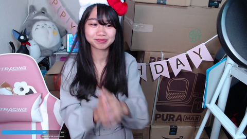 100 viewer streamer birthday 1 million bits ~600 t3 and 1700 t1 from 3 oilers