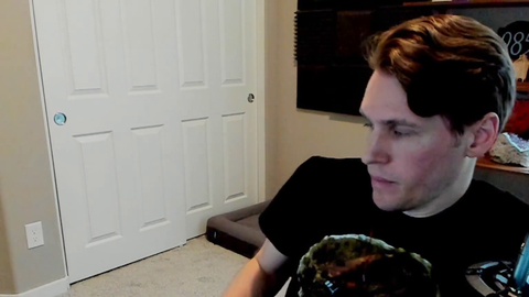 Jerma has a psycho moment watching Bohemian Rhapsody on a flight