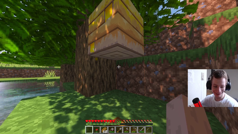 Small streamer experince the pain from Minecraft OMEGALUL