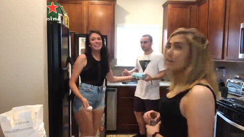 Mizkif does the Eggers good
