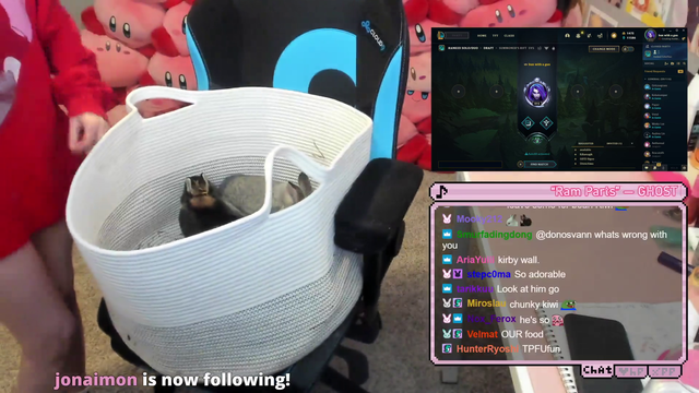 Emiru brings actual content to Twitch