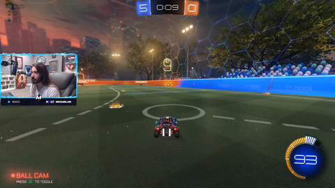 Moist brings champ3 in plat game after losing 1v1 against XQC