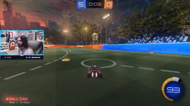 Moist brings champ3 in plat game after losing 1v1 against XQC