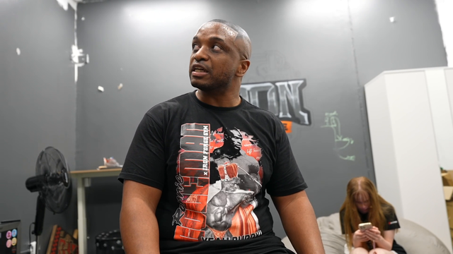 Lacari's new hair is missing something