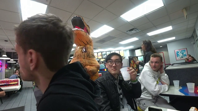 Asmongold signs his fans tits