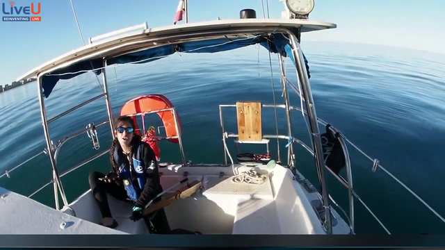 Streamers travel around the world by sailboat!