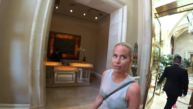 Knut surprises his future wife Jeanette with a new car.